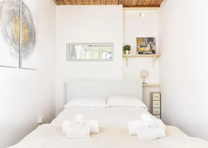 Navona With Terrace Backpackers Apartament *