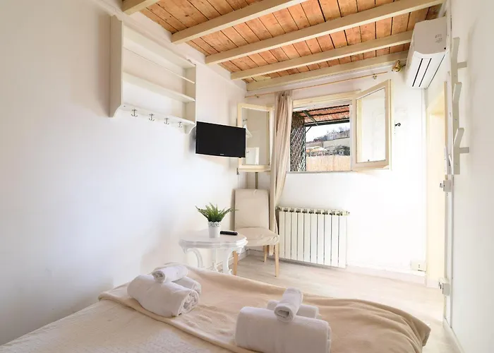 Apartament Navona With Terrace Backpackers